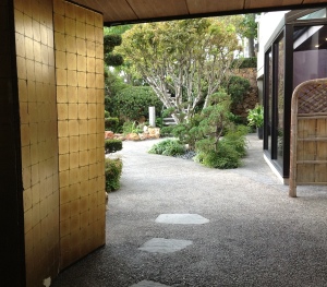 entryway to Kyoto Gardens at the Hilton DoubleTree in Los Angeles
